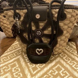 Brighton Straw Flower Appliqué Bag